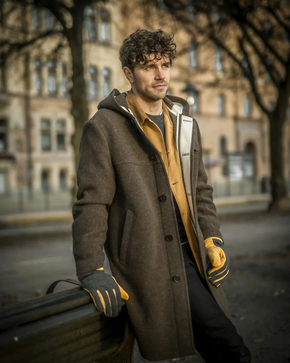 Hestra Noah Goatskin Nubuck & Wool Gloves - Charcoal / Tan