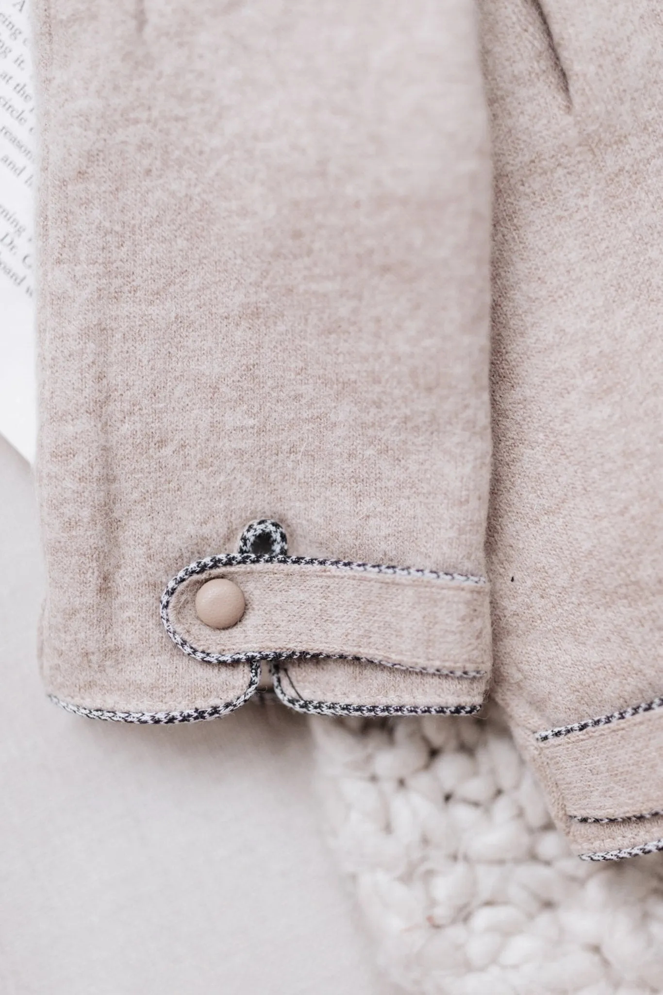Keeping' Warm Beige Wool Gloves