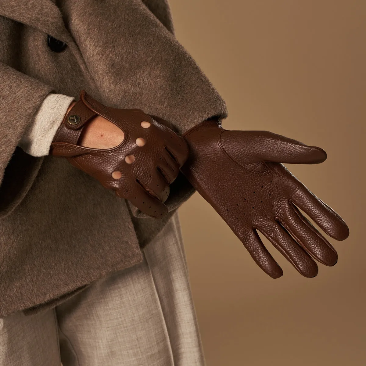 Marley (brown) – luxurious driving gloves made of American deerskin leather