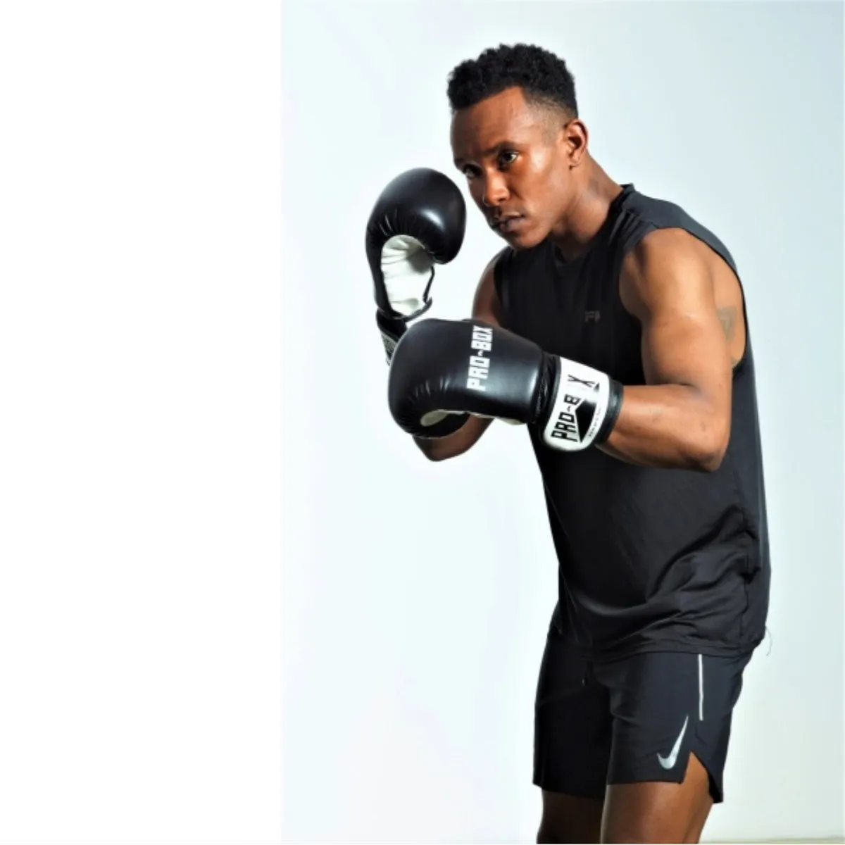 Pro-Box Club Spar Boxing Gloves Black/White